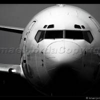 B737