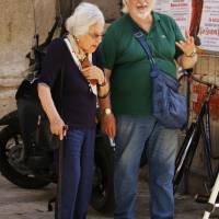 LECCE - ITALIANOS EN LA CALLE.