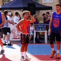 LECCE - JUGADORES DE BALONCESTO.