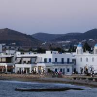 PAROS - PUERTO DE PARIKIA.