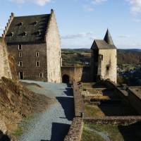 BOURSCHEID - CASTILLO.