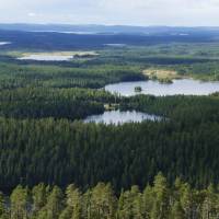 RUKA - LAGOS DESDE PICO PYHAVAARA.