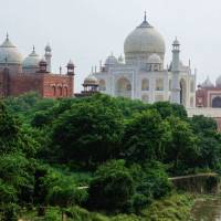 AGRA - TAJ MAHAL.